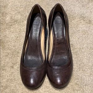 Frye Carson Wedge Pumps